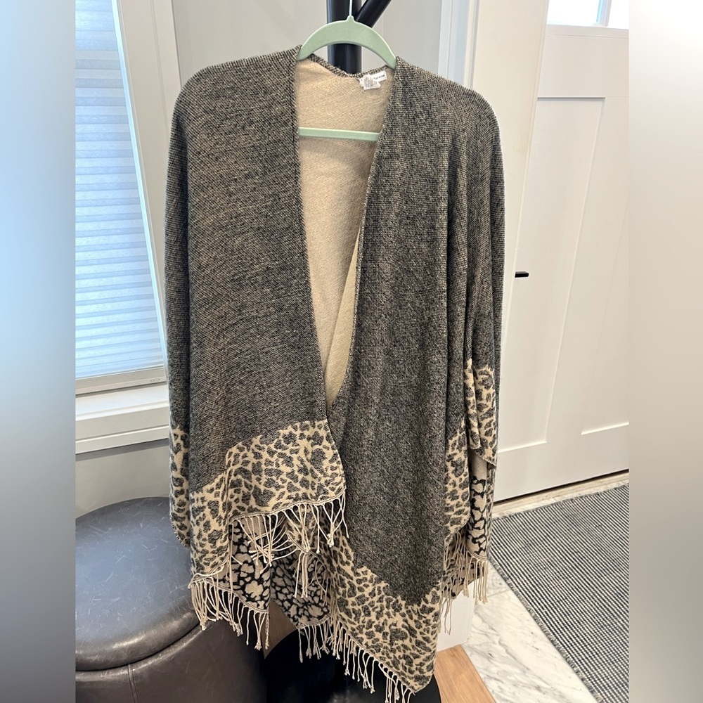 Croft&Barrow leopard Shawl - Picture 1 of 4